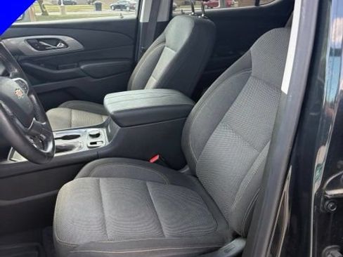 Used 2021 Chevrolet Traverse LT FWD image 12