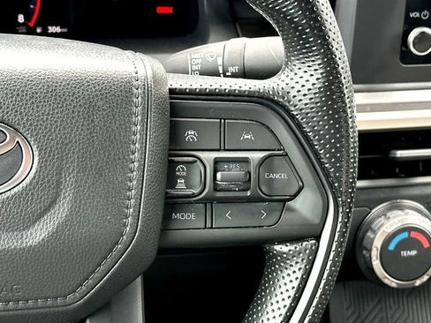 Certified 2025 Toyota Tacoma SR5 AWD/4WD image 23