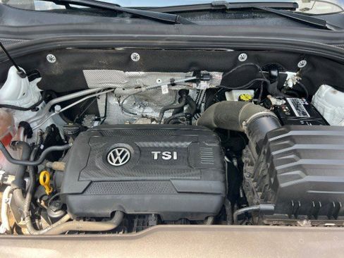 Used 2022 Volkswagen Atlas Cross Sport SE FWD image 37