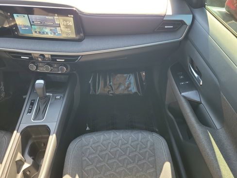 Used 2025 Nissan Kicks SV image 15
