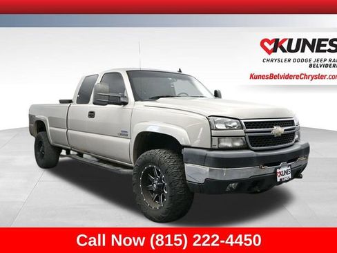 Used 2006 Chevrolet Silverado 3500 LT w/ Heavy-Duty Power Package AWD/4WD image 1