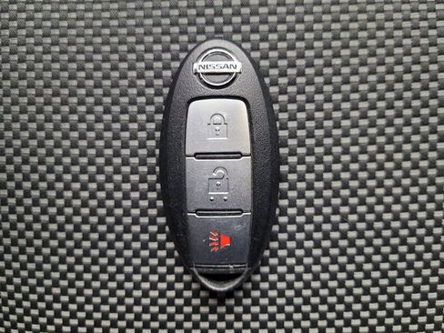 Used 2018 Nissan Pathfinder S image 32