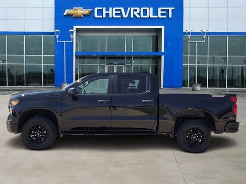 Certified 2024 Chevrolet Silverado 1500 Custom Trail Boss w/ LPO, Dark Essentials Package AWD/4WD image 3