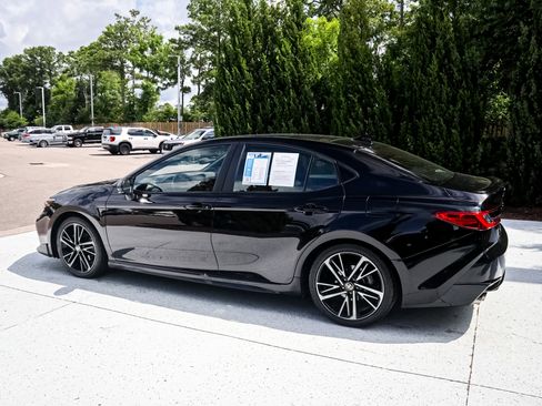 Used 2025 Toyota Camry XSE FWD image 7