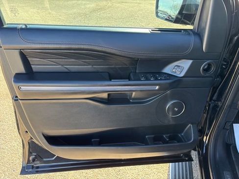 Used 2021 Ford Expedition Max Platinum image 14