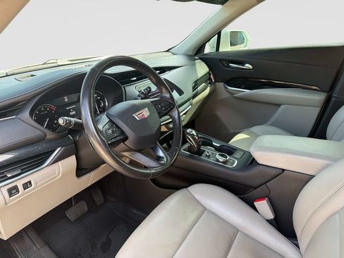 Used 2019 Cadillac XT4 Premium Luxury w/ Cold Weather Package FWD image 22