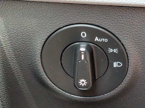 Used 2022 Volkswagen Taos S AWD/4WD image 23