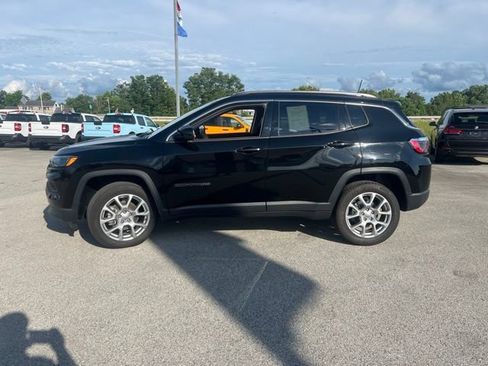 Used 2022 Jeep Compass Latitude AWD/4WD image 5