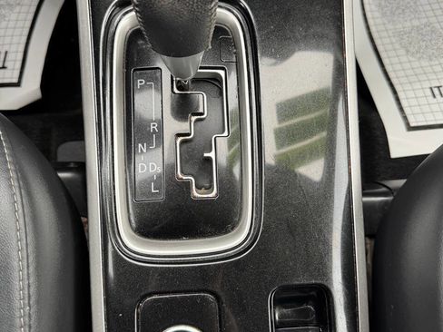 Used 2019 Mitsubishi Outlander SEL AWD/4WD image 14
