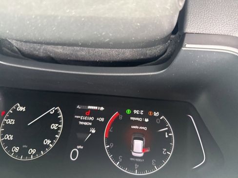 Used 2025 Honda Pilot Touring image 16