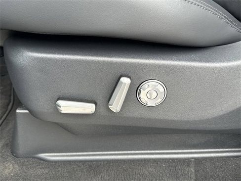 New 2025 Lincoln Navigator Reserve w/ Jet Appearance Package image 26