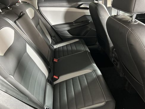 Used 2022 Volkswagen Taos SEL image 25