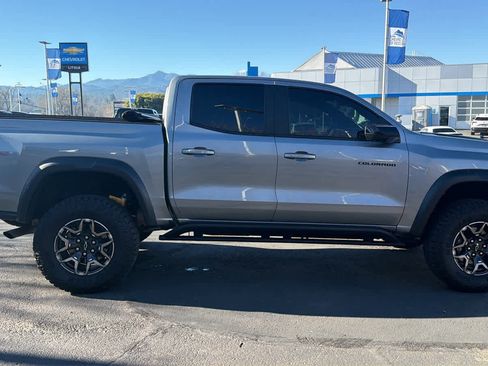 Used 2024 Chevrolet Colorado ZR2 w/ Technology Package image 4