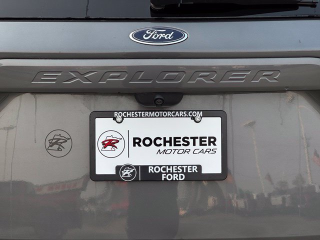 Certified 2023 Ford Explorer XLT w/ Equipment Group 202A AWD/4WD image 41
