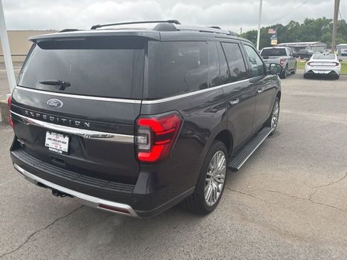 Used 2024 Ford Expedition Limited AWD/4WD image 5