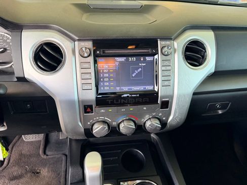 Used 2014 Toyota Tundra SR5 w/ SR5 Upgrade Package RWD image 24