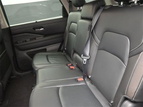 Used 2023 Nissan Pathfinder SL w/ Lighting Package (N92) image 12