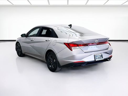 Used 2023 Hyundai Elantra SEL FWD image 6