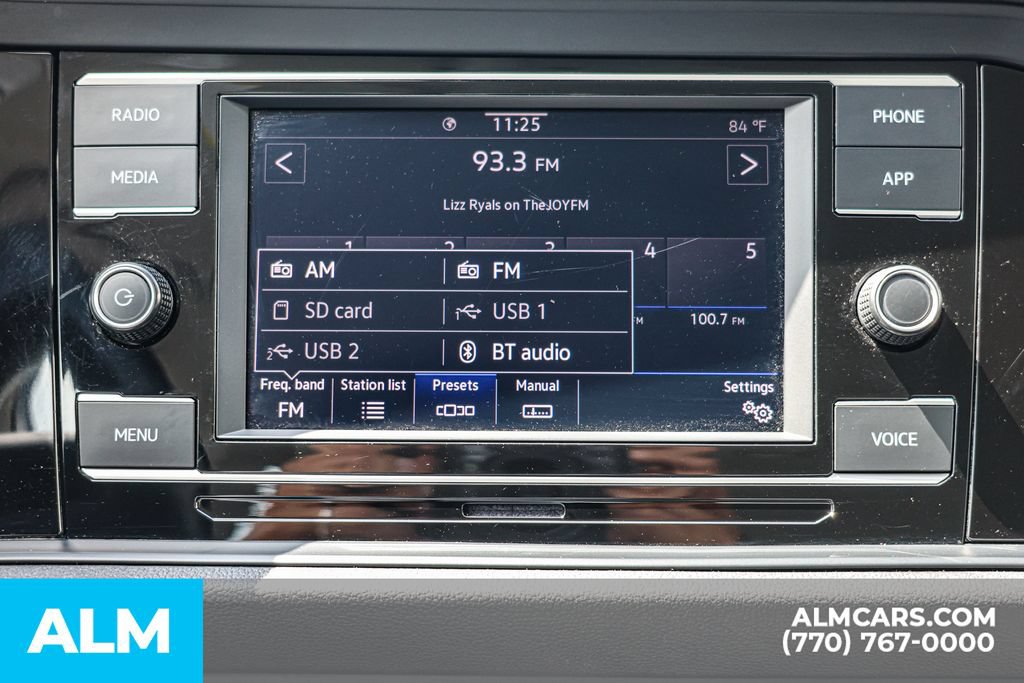 Used 2024 Volkswagen Jetta SE FWD image 35