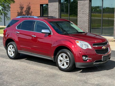 Used 2010 Chevrolet Equinox LT w/ Chrome Appearance Package FWD image 1