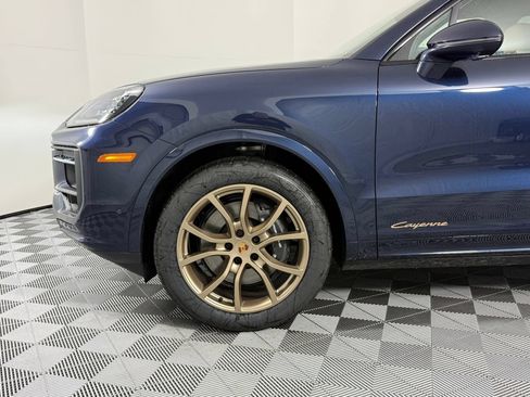 Certified 2026 Porsche Cayenne AWD/4WD image 12