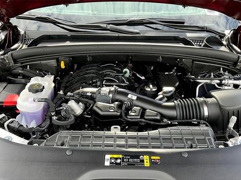 New 2025 Jeep Grand Cherokee L Limited image 11