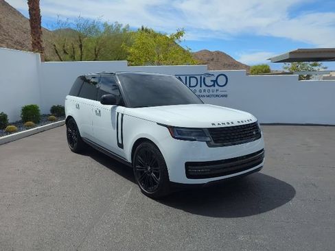 Used 2025 Land Rover Range Rover SE AWD/4WD image 3
