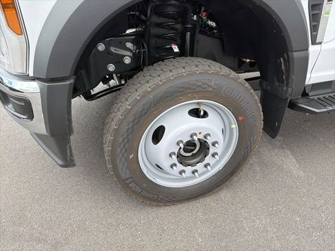 New 2026 Ford F550 4x4 Regular Cab Super Duty image 7