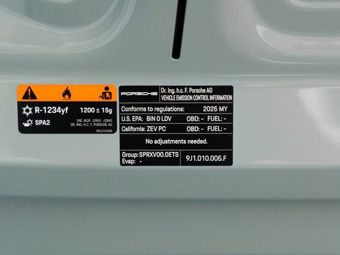 Certified 2025 Porsche Taycan image 37