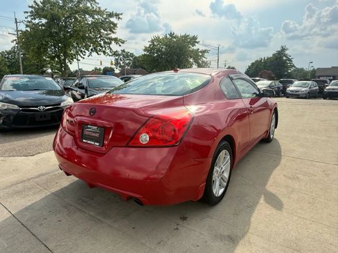 Used 2010 Nissan Altima 2.5 S w/ Premium Pkg image 3