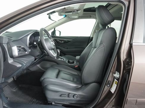 Used 2022 Subaru Outback Limited image 19