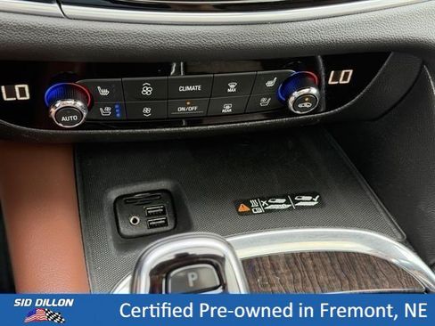 Used 2021 Buick Enclave Avenir w/ Avenir Technology Package AWD/4WD image 13