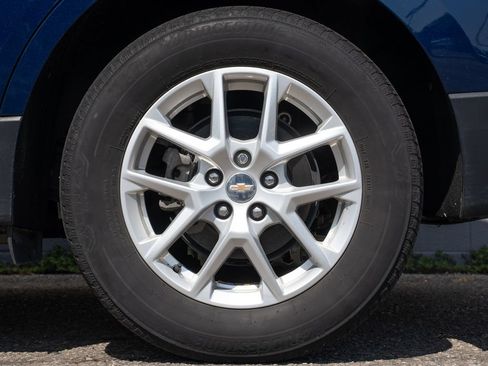 Used 2023 Chevrolet Equinox LT AWD/4WD image 13