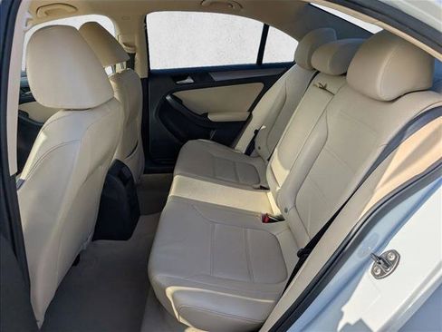 Used 2014 Volkswagen Jetta TDI image 15