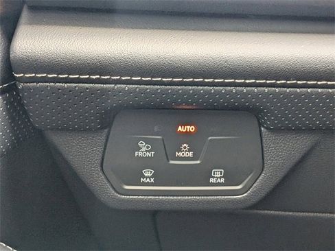 New 2026 Volkswagen Atlas SE image 23