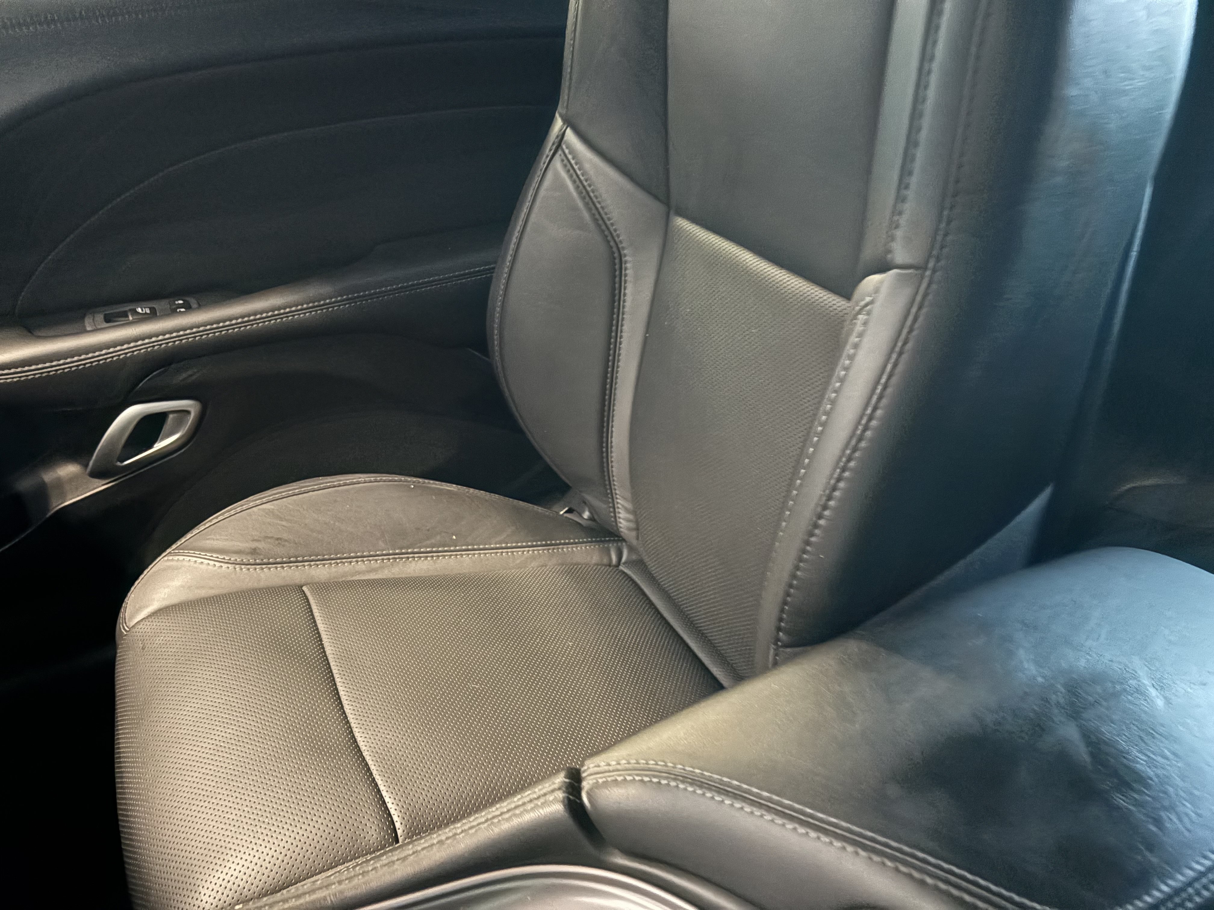 Used 2023 Dodge Challenger SXT w/ Plus Package RWD image 19