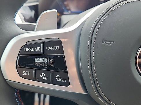 Used 2025 BMW X7 M60i image 25