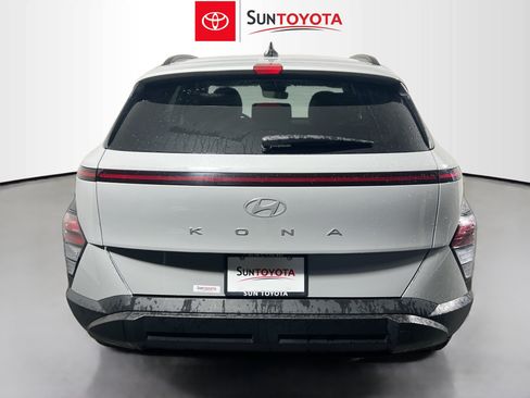 Used 2024 Hyundai Kona SEL FWD image 5