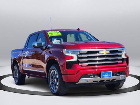 Used 2025 Chevrolet Silverado 1500 High Country w/ Technology Package AWD/4WD image 4