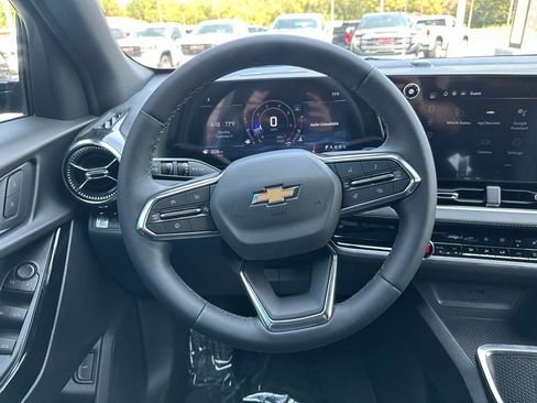 New 2026 Chevrolet Equinox LT w/ Convenience Package II image 18