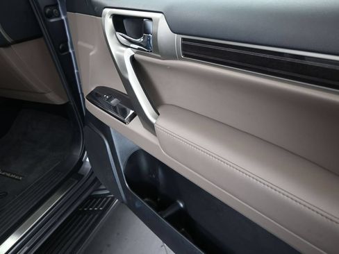 Certified 2021 Lexus GX 460 Premium w/ Premium Package AWD/4WD image 23