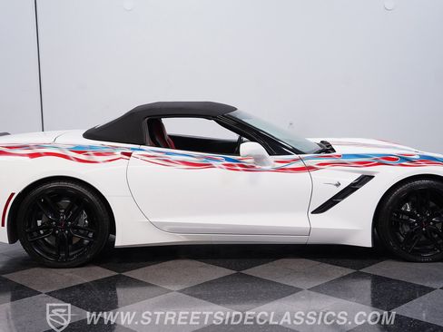 Used 2018 Chevrolet Corvette Stingray Convertible w/ 1LT RWD image 13
