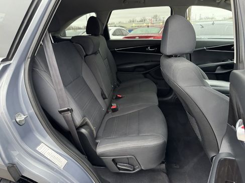 Used 2020 Kia Sorento LX image 24