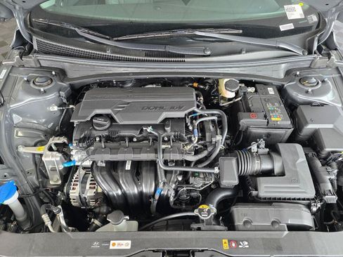 New 2026 Hyundai Elantra Limited FWD image 11