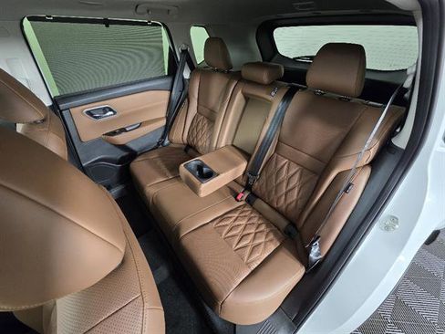 New 2026 Nissan Rogue Platinum AWD/4WD image 24