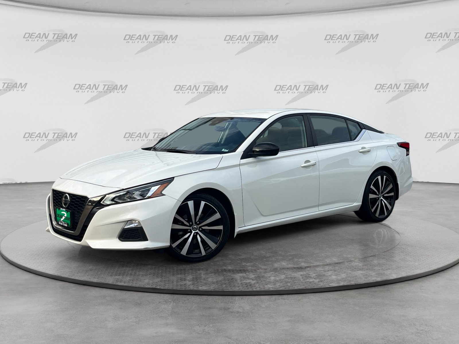 Used 2021 Nissan Altima 2.5 SR FWD image 3