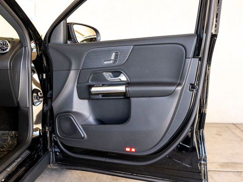 Used 2025 Mercedes-Benz GLA 250 image 26