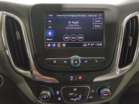 Used 2022 Chevrolet Equinox LT image 25