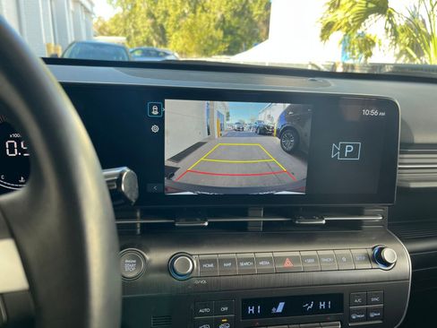 Used 2025 Hyundai Kona SEL image 25