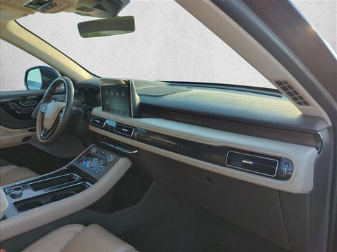Used 2022 Lincoln Aviator Reserve w/ Equipment Group 201A AWD/4WD image 23